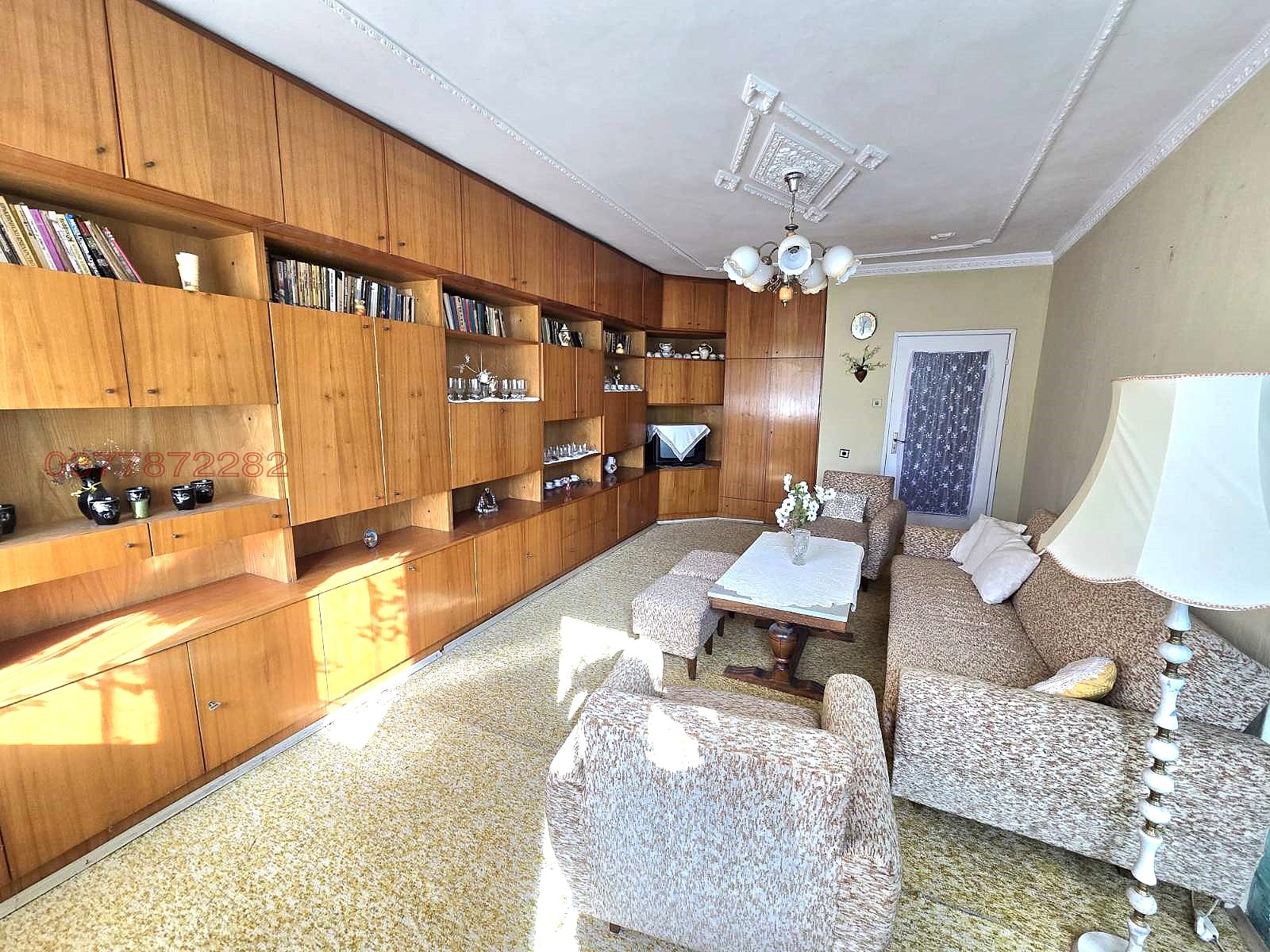 Продава ЕТАЖ ОТ КЪЩА, гр. Омуртаг, област Търговище, снимка 2 - Етаж от къща - 54607866