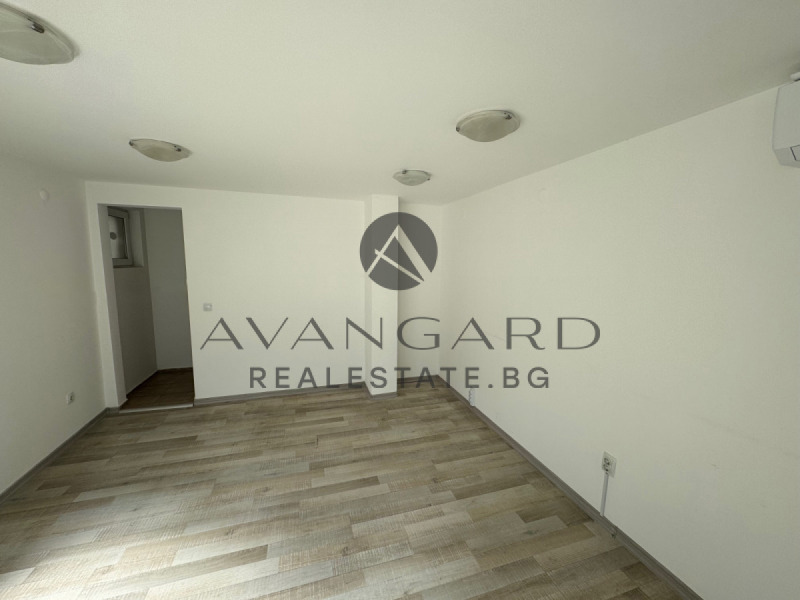 Eladó  Stúdió Plovdiv , Centar , 27 négyzetméter | 53150448