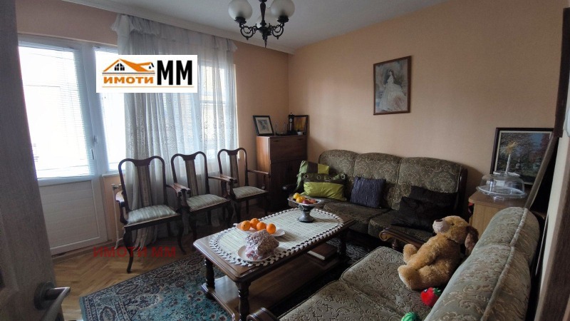 Продава МНОГОСТАЕН, гр. Пловдив, Прослав, снимка 11 - Апартаменти - 52729422