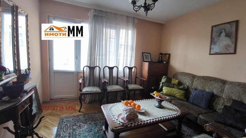 Продава МНОГОСТАЕН, гр. Пловдив, Прослав, снимка 10 - Апартаменти - 52729422