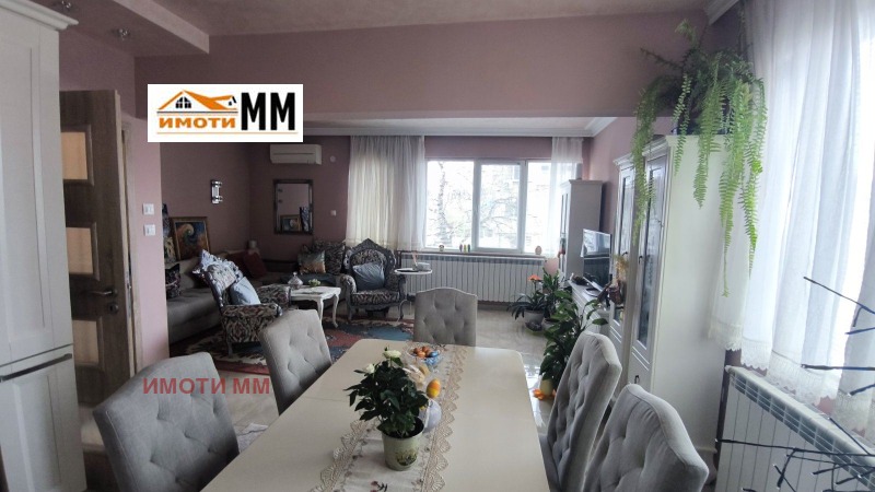 Продава МНОГОСТАЕН, гр. Пловдив, Прослав, снимка 5 - Апартаменти - 52729422