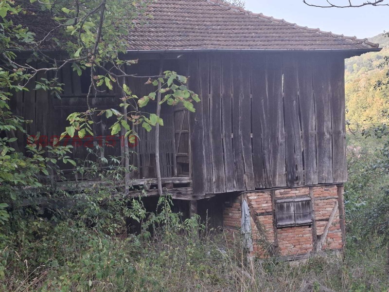 Продава КЪЩА, с. Черни Вит, област Ловеч