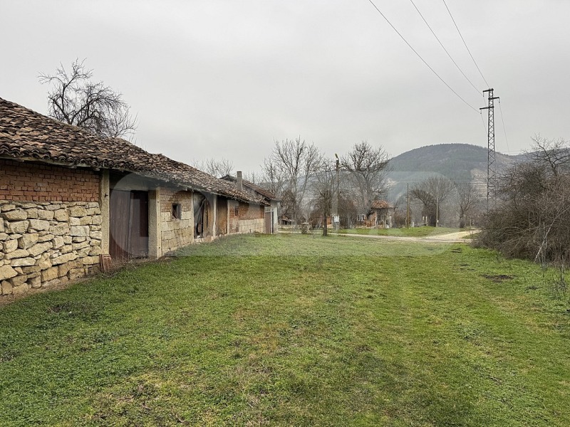 Продава КЪЩА, с. Острица, област Русе, снимка 16 - Къщи - 53441547