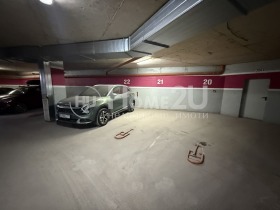 Garage Lewski 1, Warna 1