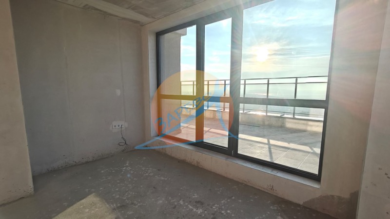 Продава МНОГОСТАЕН, гр. Бургас, Център, снимка 11 - Апартаменти - 48773005