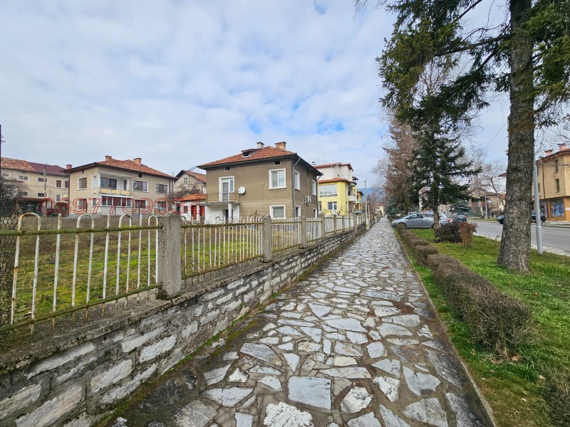 Продава ПАРЦЕЛ в област Пазарджик, гр. Велинград - 730 кв.м / 325 000 € » 635 644.75 лв.