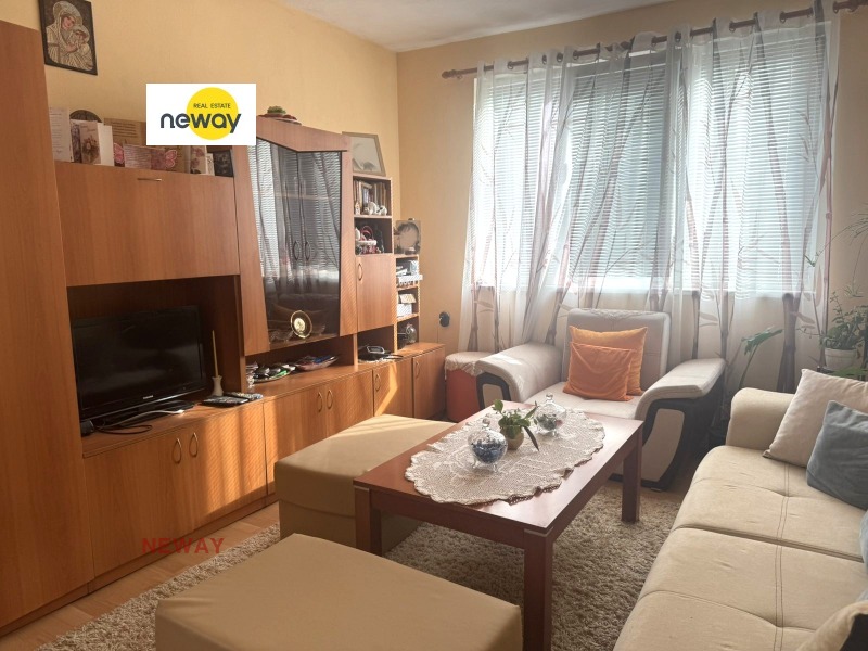 Продава ЕТАЖ ОТ КЪЩА, гр. Плевен, Мара Денчева, снимка 2 - Етаж от къща - 52210981