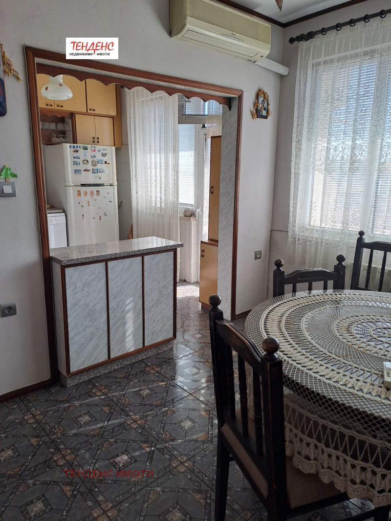 Продава МНОГОСТАЕН в град Хасково, Овчарски - 120 кв.м / 117 900 € » 230 592.36 лв., ТЕНДЕНС ИМОТИ