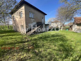 Продава къща област Перник с. Прибой - [1] 