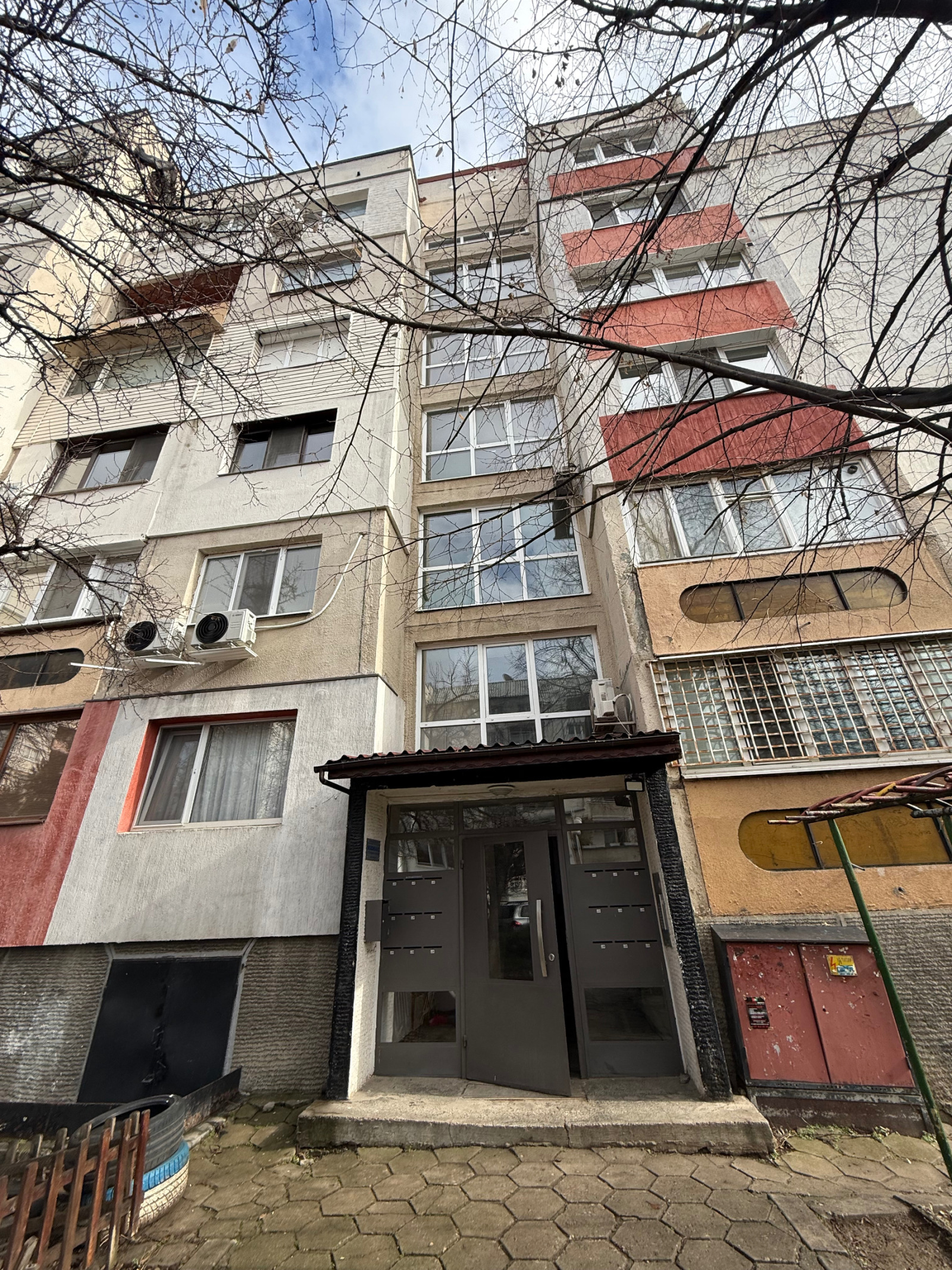 Продава 3-СТАЕН, гр. София, Младост 3