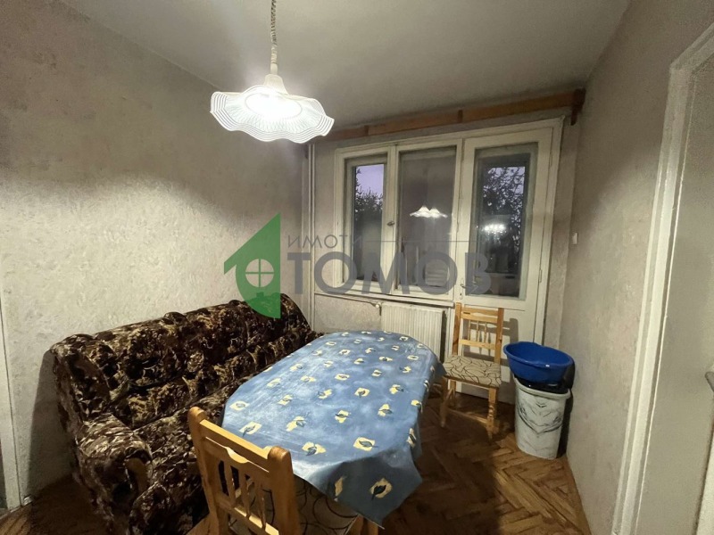 Продава 4-СТАЕН, гр. Шумен, Добруджански, снимка 2 - Aпартаменти - 48108884