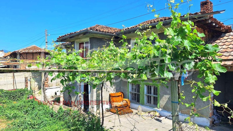 Продава  Къща, област Пловдив, с. Кърнаре • 30 000 EUR • ID 88277172 — holmes.bg - [1] 