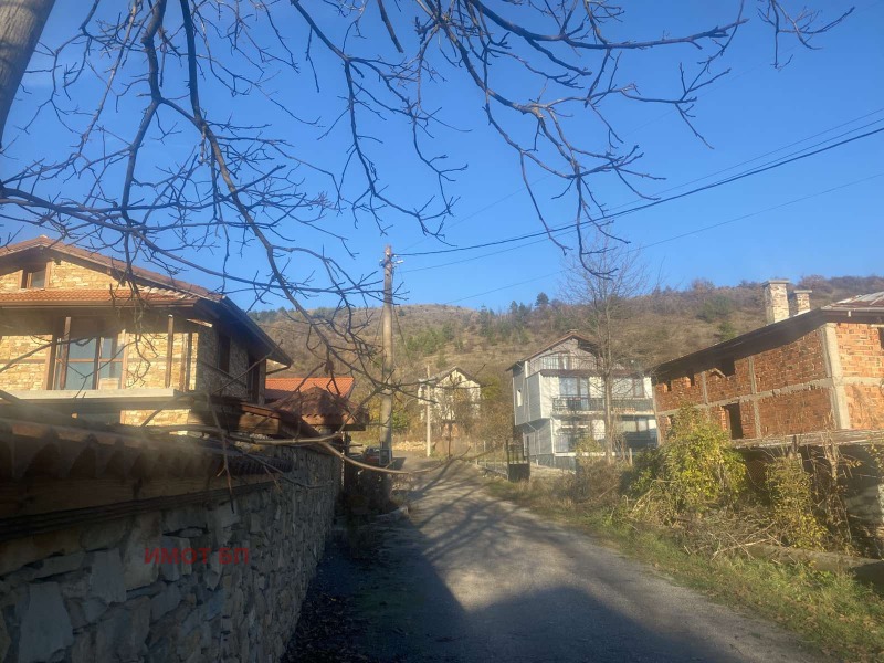 Продава КЪЩА, с. Долни Романци, област Перник, снимка 4 - Къщи - 52591884