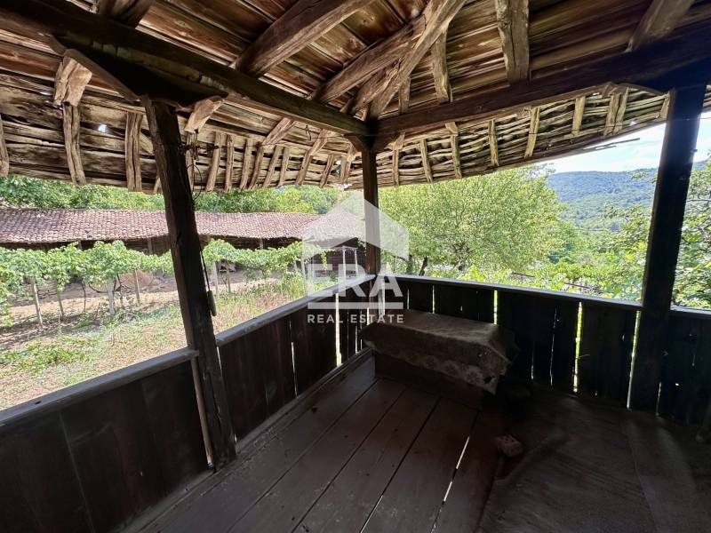 Продава КЪЩА, с. Малки чифлик, област Велико Търново, снимка 2 - Къщи - 55262504