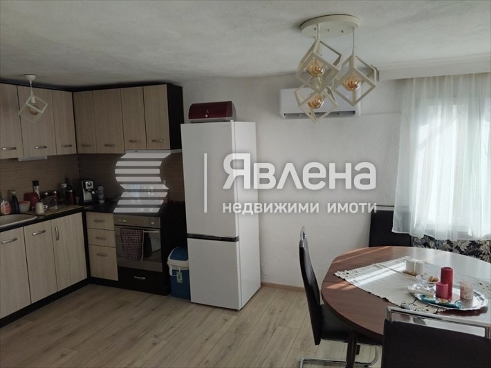 Продава КЪЩА, с. Розовец, област Пловдив, снимка 4 - Къщи - 55907899