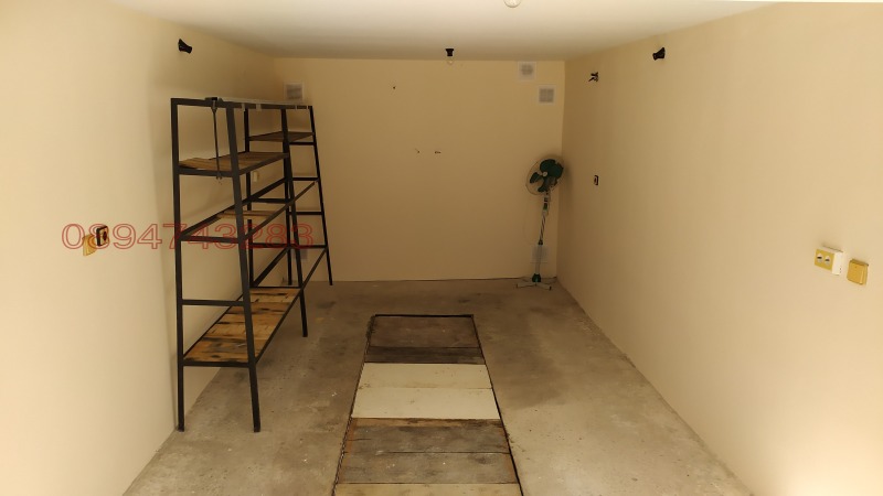 Продава ГАРАЖ, ПАРКОМЯСТО, гр. Русе, Чародейка - Север, снимка 2 - Гаражи и паркоместа - 53594432