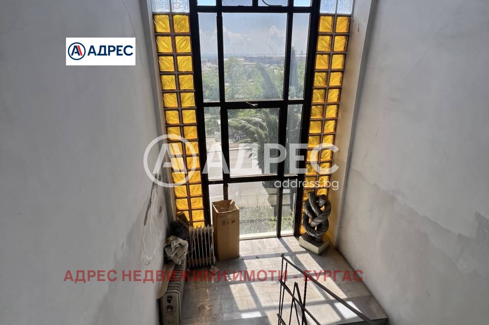 Продава ЕТАЖ ОТ КЪЩА, гр. Бургас, Възраждане, снимка 3 - Етаж от къща - 54406428