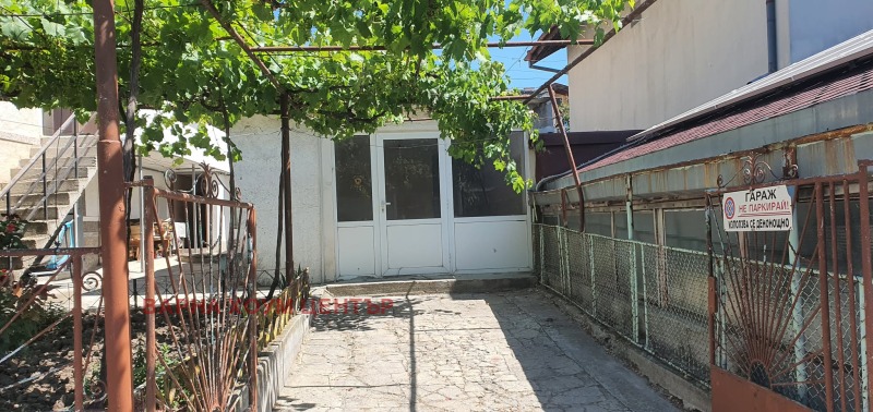 Продава ГАРАЖ в град Варна, Виница - 30 кв.м / 34 500 € » 67 476.14 лв., ВАРНА ХОУМ ЦЕНТЪР