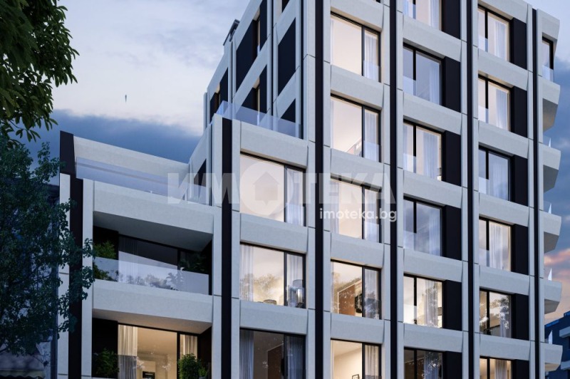 En venta  3+ dormitorios Sofia , Oborishte , 172 metros cuadrados | 52573718 - imagen [2]