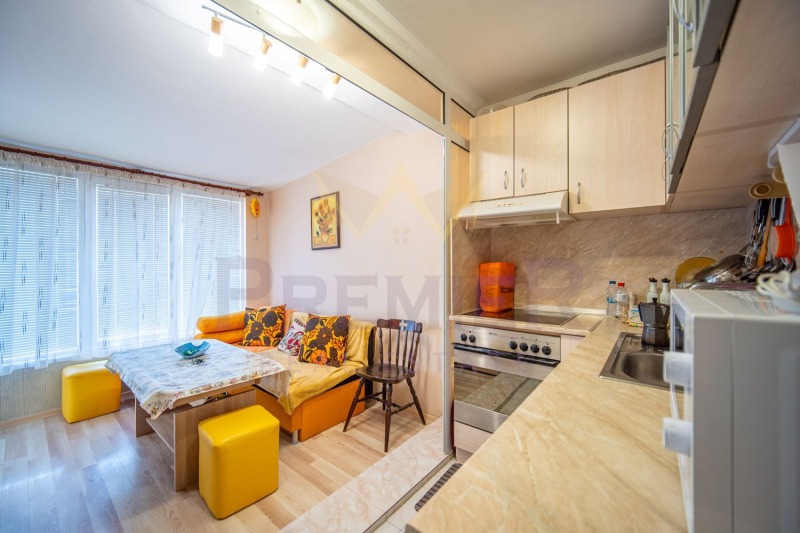 Продава  3-стаен град Варна , ВИНС-Червен площад , 79 кв.м | 12744010 - изображение [2]