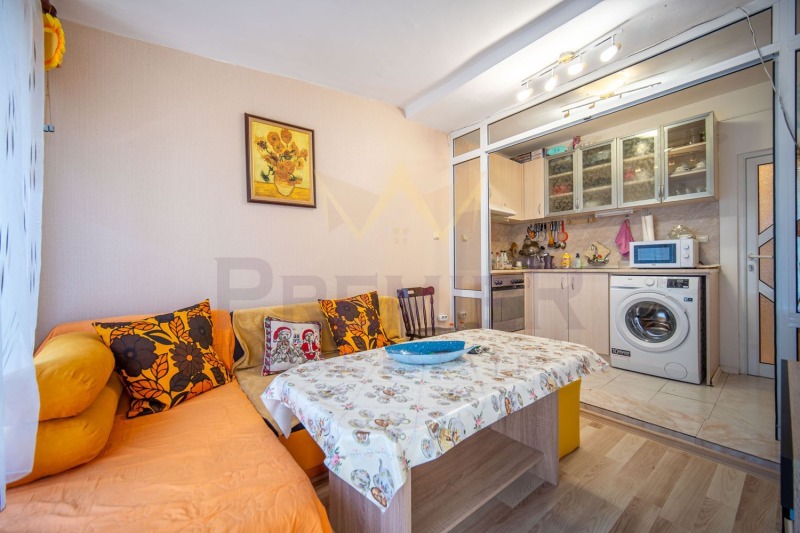 Продава  3-стаен град Варна , ВИНС-Червен площад , 79 кв.м | 12744010