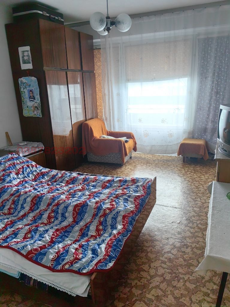 Продава 4-СТАЕН, гр. Русе, Дружба 3, снимка 2 - Апартаменти - 54792916