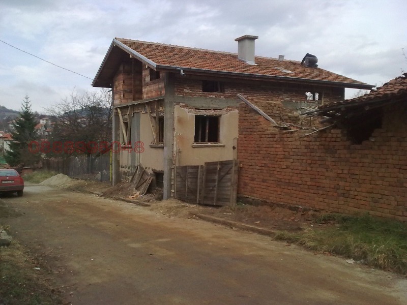 Продава КЪЩА, с. Горни Окол, област София област, снимка 4 - Къщи - 52889390