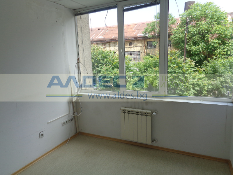 Te koop  Kantoor Sofia , Tsentar , 2358 m² | 61557016 - afbeelding [3]