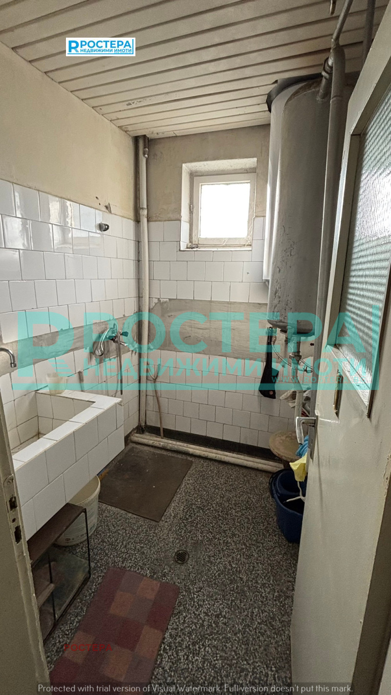 Продава ЕТАЖ ОТ КЪЩА, гр. Търговище, Вароша, снимка 10 - Етаж от къща - 52871777