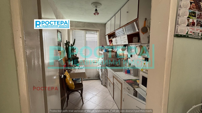 Продава ЕТАЖ ОТ КЪЩА, гр. Търговище, Вароша, снимка 9 - Етаж от къща - 52871777