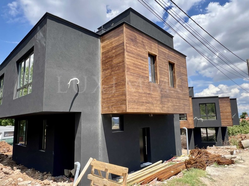 En venta  Casa Sofia , m-t Kambanite , 260 metros cuadrados | 38201619 - imagen [9]
