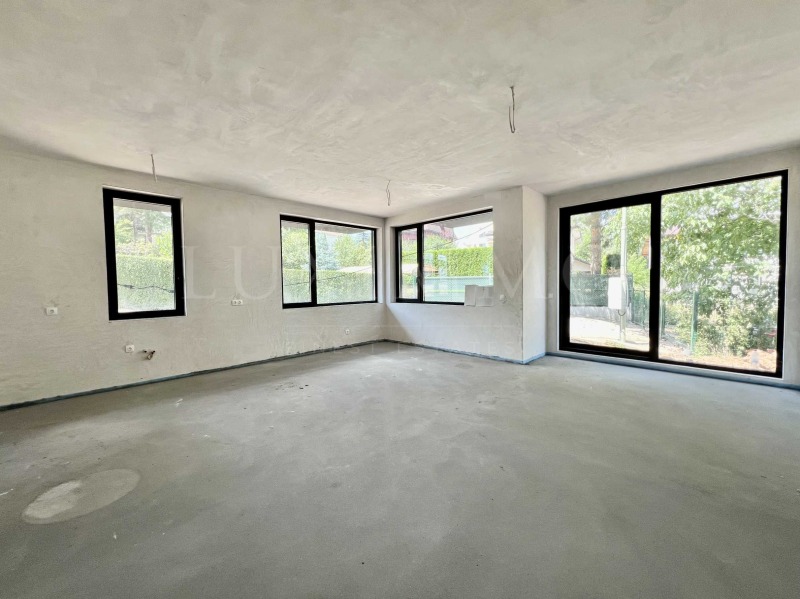 En venta  Casa Sofia , m-t Kambanite , 260 metros cuadrados | 38201619 - imagen [4]