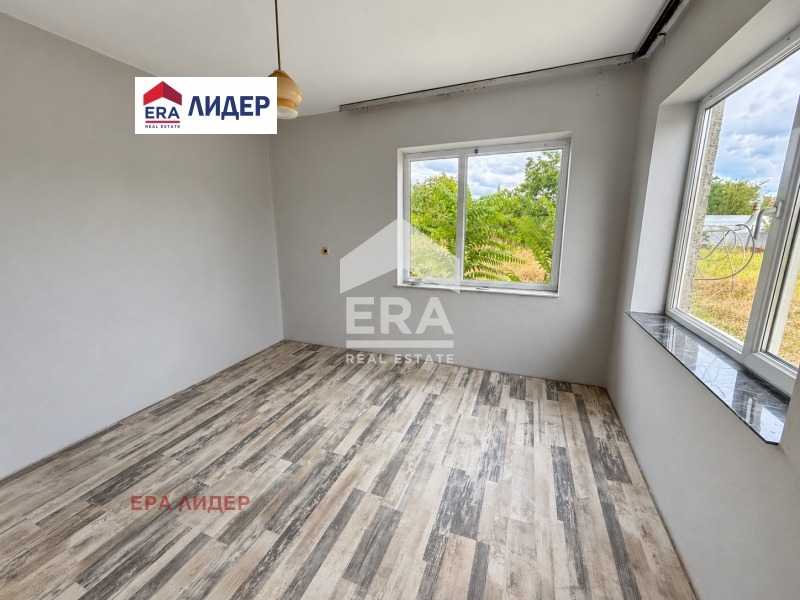 Продава КЪЩА, с. Бъзън, област Русе, снимка 2 - Къщи - 56256703