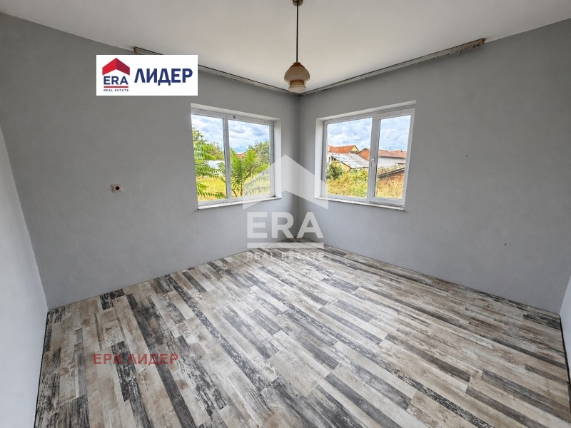 Продава КЪЩА, с. Бъзън, област Русе, снимка 6 - Къщи - 56256703