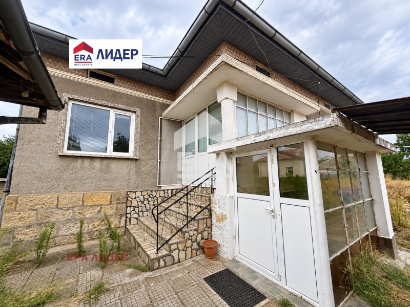 Продава КЪЩА, с. Бъзън, област Русе, снимка 4 - Къщи - 56256703