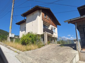 Casa Devin, região Smolyan 1