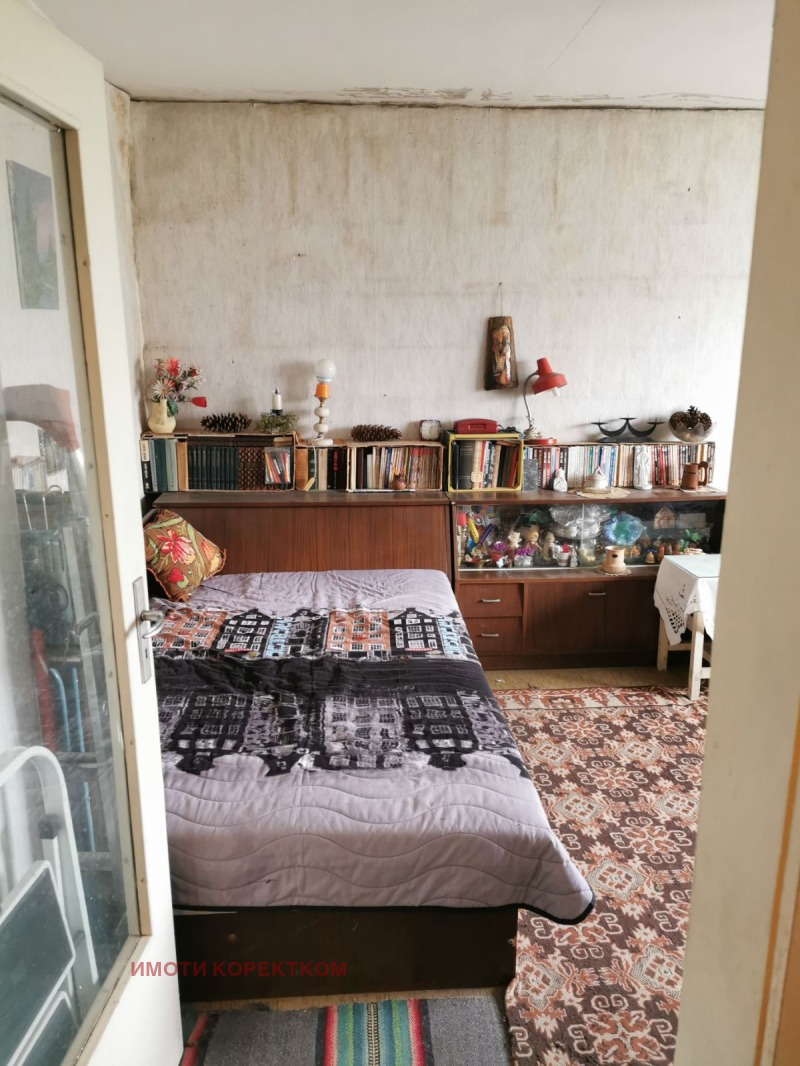 In vendita  1 camera da letto Ruse , Vazragdane , 45 mq | 77814367