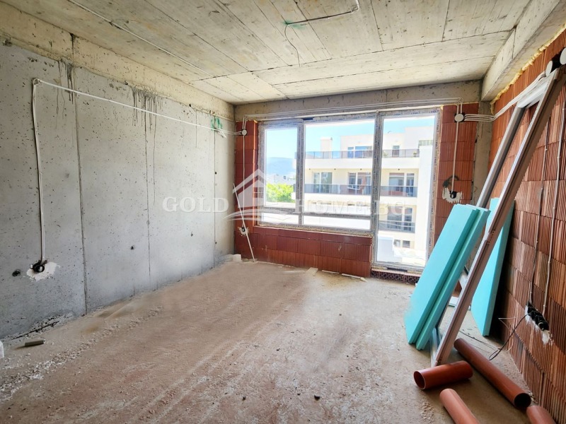 For Sale  1 bedroom Plovdiv , Yuzhen , 65 sq.m | 26720958