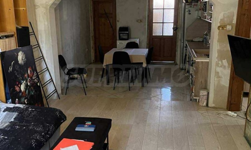 Продава ЕТАЖ ОТ КЪЩА, гр. Пловдив, Център, снимка 5 - Етаж от къща - 53493119