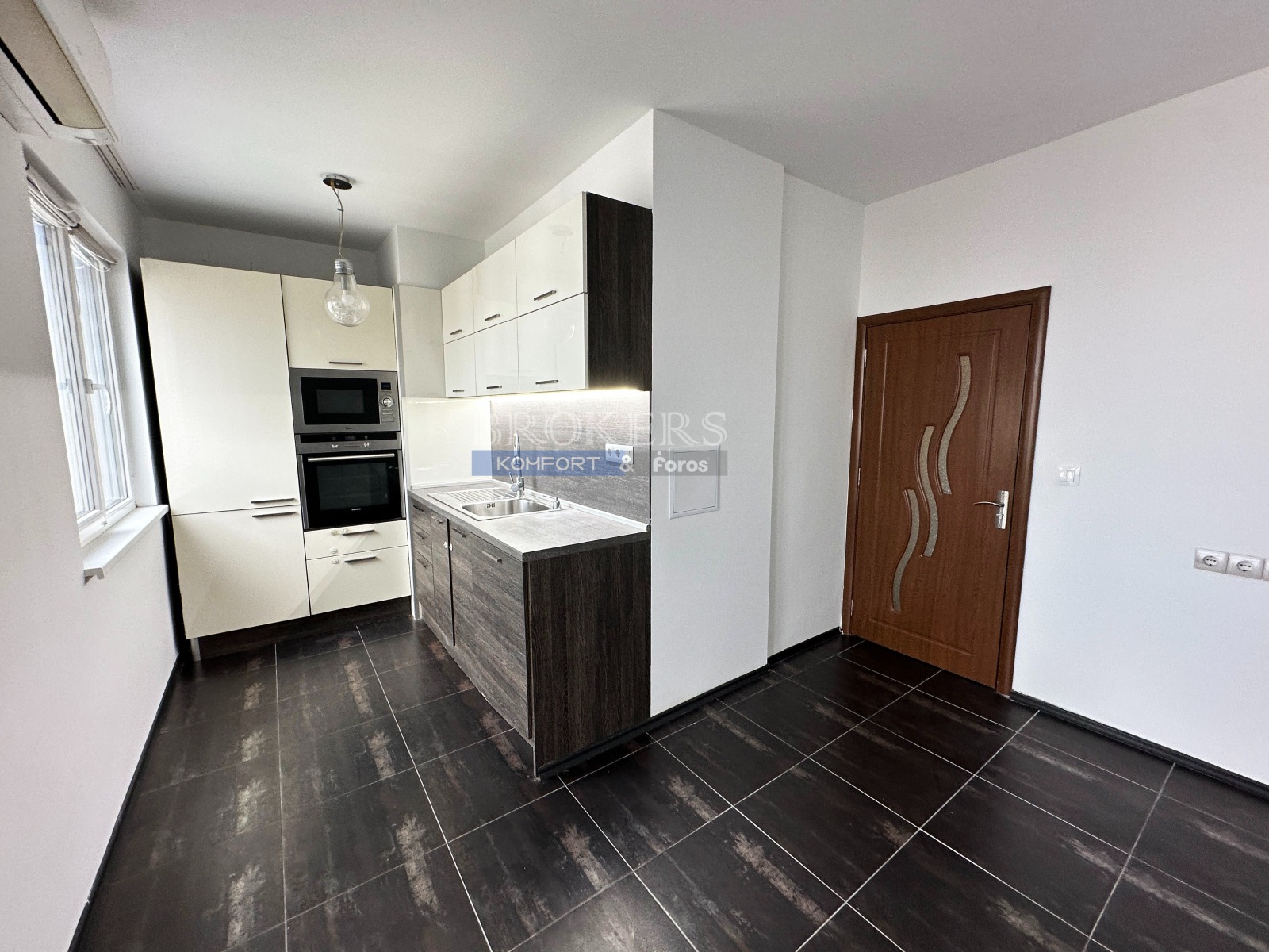 Продава 3-СТАЕН, гр. Варна, Гранд Мол, снимка 2 - Апартаменти - 54081497