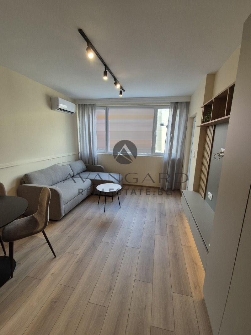 Myytävänä  1 makuuhuone Plovdiv , Tsentar , 67 neliömetriä | 91407487
