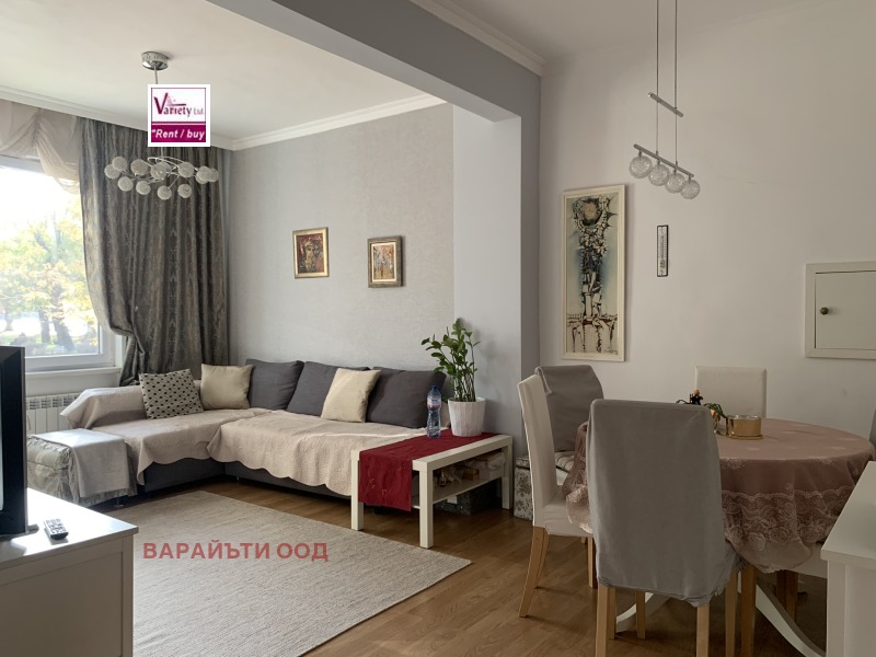 In vendita  2 camere da letto Sofia , Tsentar , 85 mq | 39967373