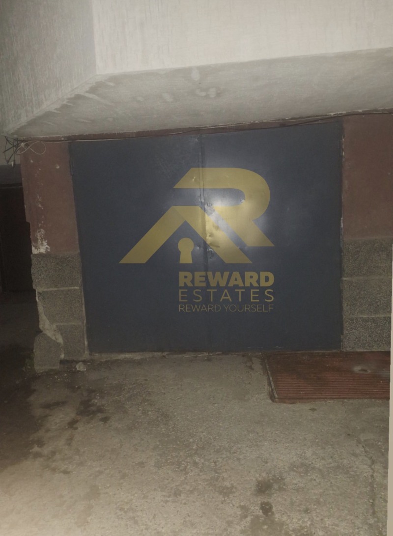 Продава ГАРАЖ, ПАРКОМЯСТО, гр. София, Триъгълника