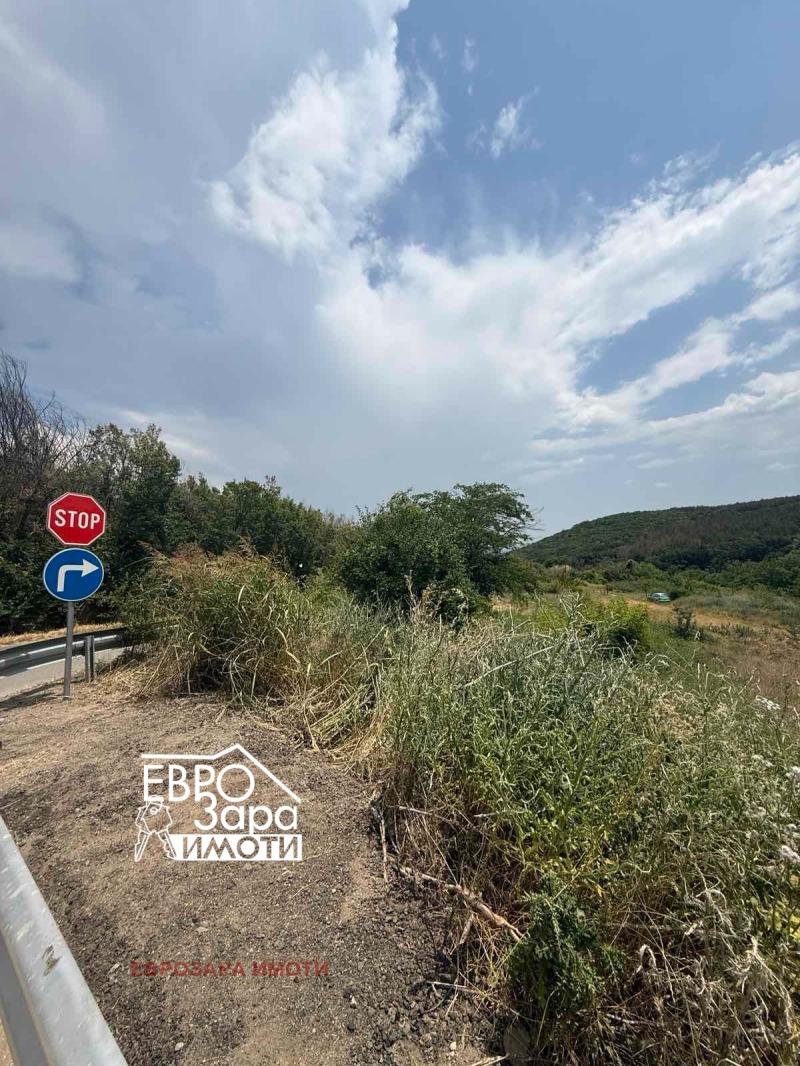 In vendita  Complotto regione Stara Zagora , Malka Vereia , 5700 mq | 22096353
