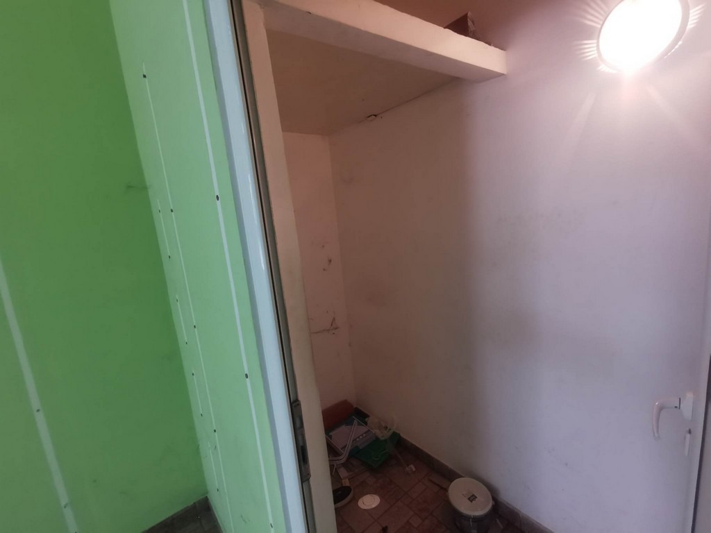 Продава МАГАЗИН, гр. Кърджали, Възрожденци, снимка 6 - Магазини - 54422085