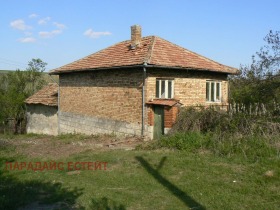 Продажба на имоти в с. Неново, област Варна - изображение 2 