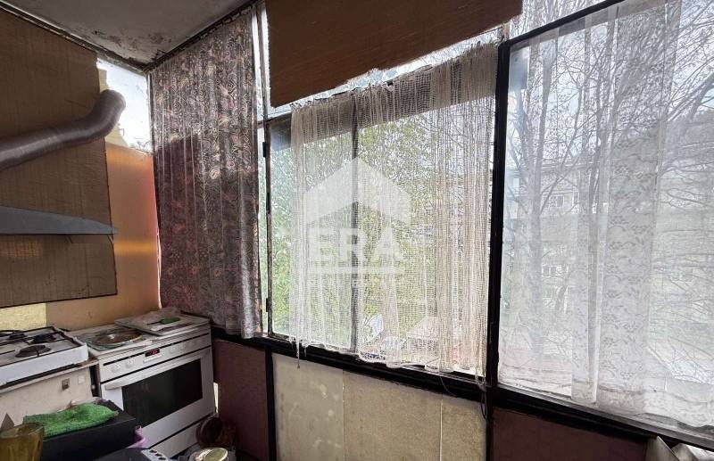 Продава 2-СТАЕН, гр. Велико Търново, Чолаковци, снимка 2 - Апартаменти - 54341018