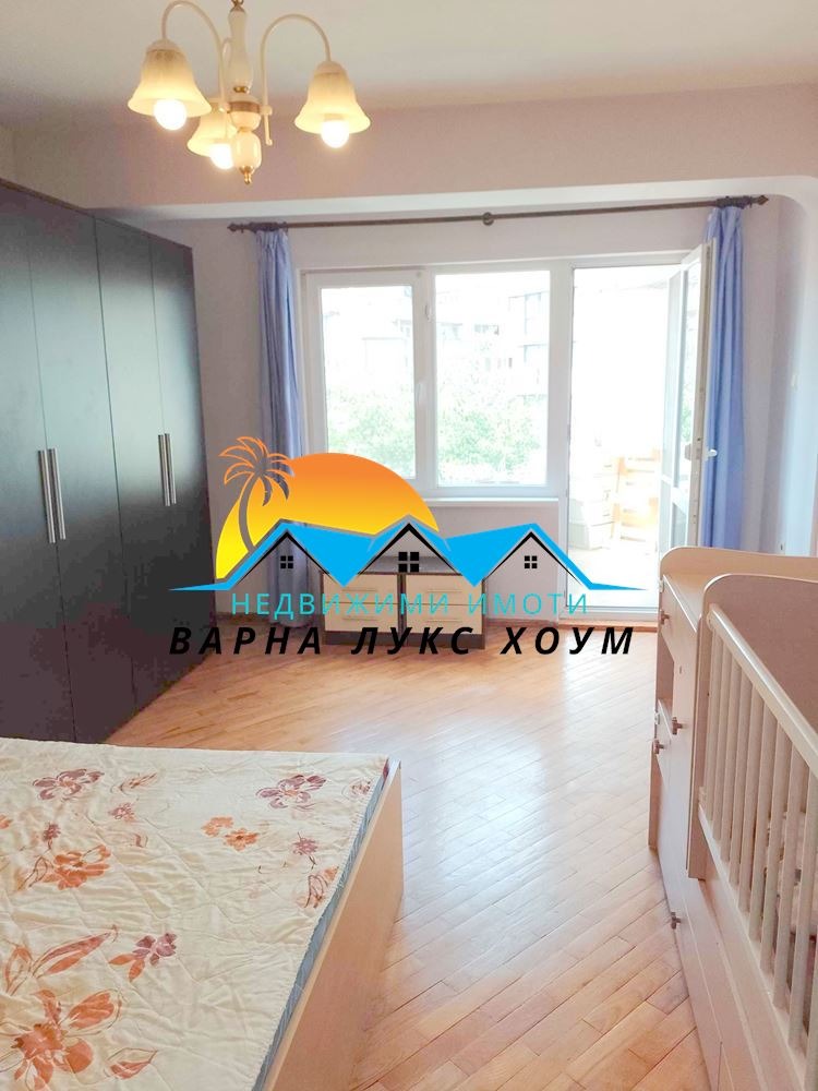 Продава 3-СТАЕН, гр. Варна, Лятно кино Тракия, снимка 1 - Aпартаменти - 47531459