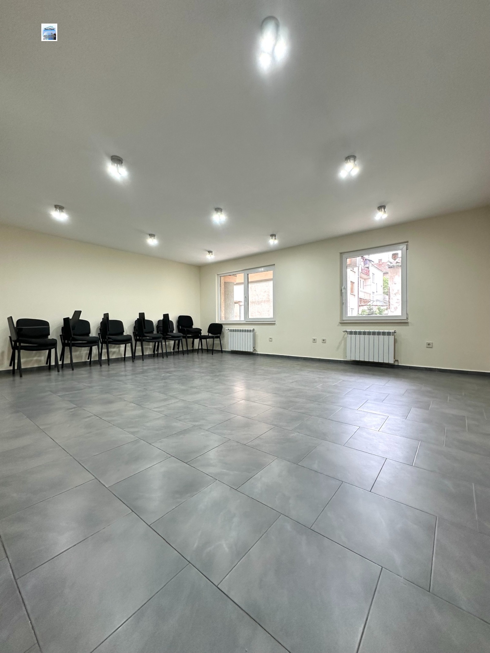 Продава 3-СТАЕН, гр. София, Център, снимка 2 - Апартаменти - 54641622