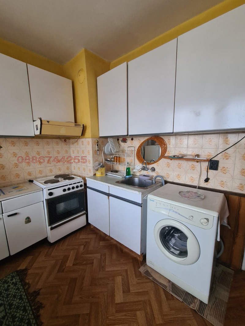 Продава 3-СТАЕН, гр. Кюстендил, Ильо войвода, снимка 9 - Апартаменти - 52783336